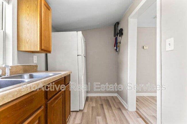 Building Photo - 1511 Highland Ave