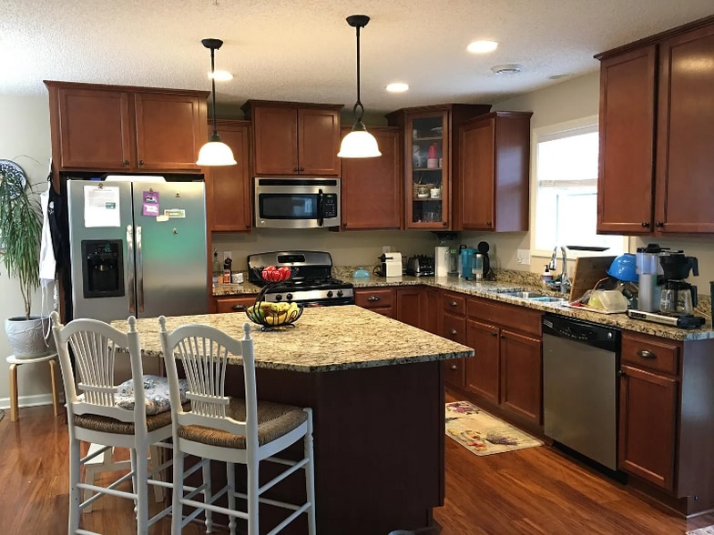 Building Photo - 15716 60th Ave N