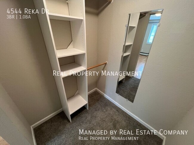 Building Photo - 4544 Reka Dr