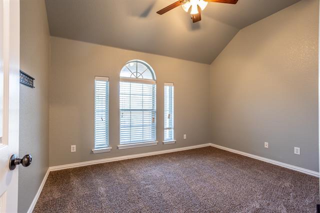 Building Photo - 2208 Kingsley Dr