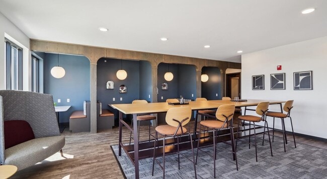 Building Photo - 5811 Main St