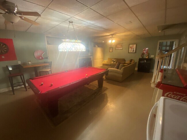 Building Photo - Suite A Main Level