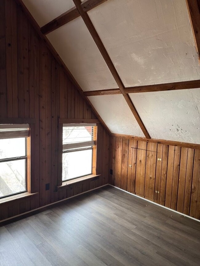 Building Photo - 2 Homes on 6-acres!