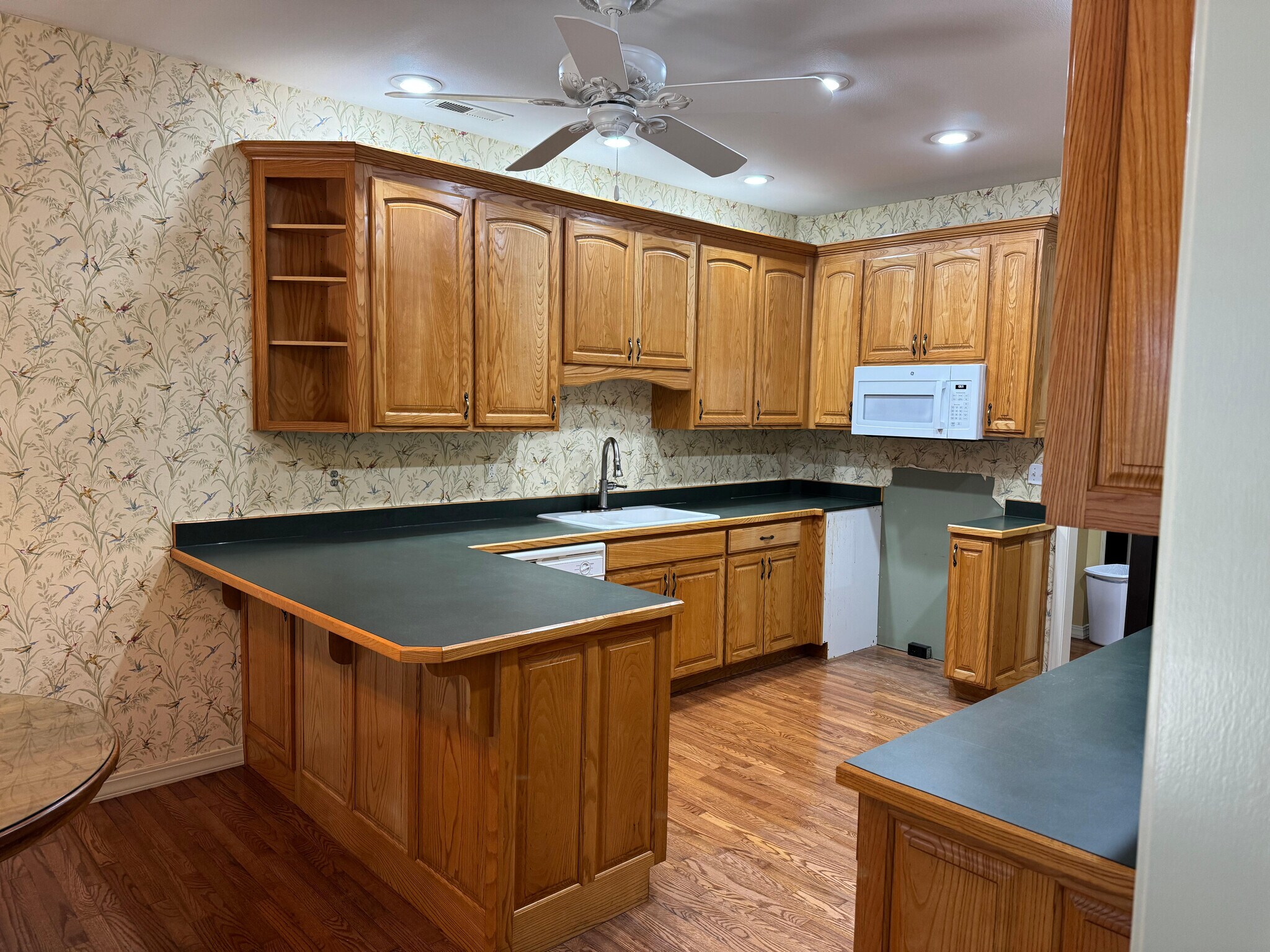 Building Photo - 166 Country Bluff Dr
