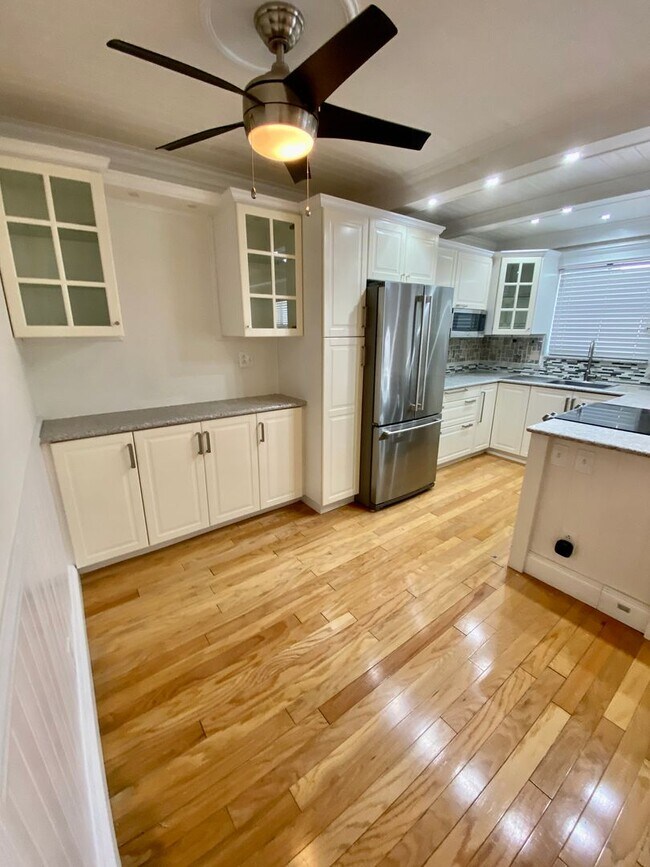 Building Photo - Great Condo in Pompano Beach Just West of ...