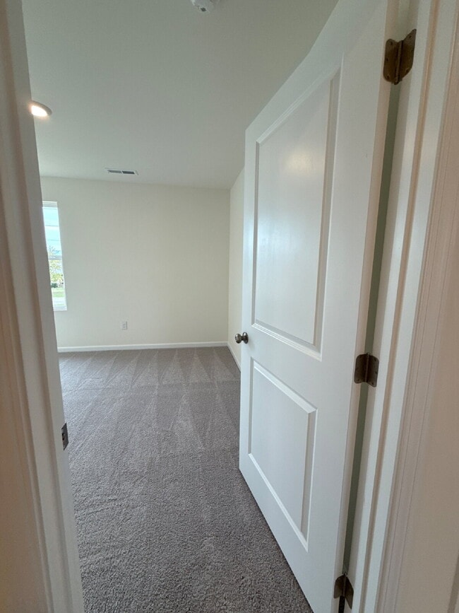 Building Photo - 112 Vulcan St