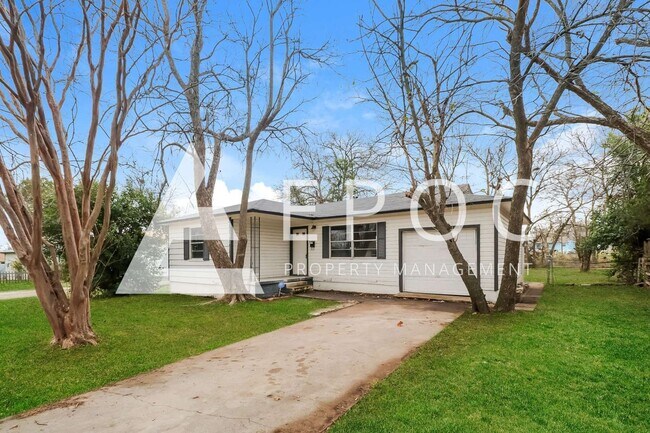 Building Photo - 1412 Alta Mira Dr