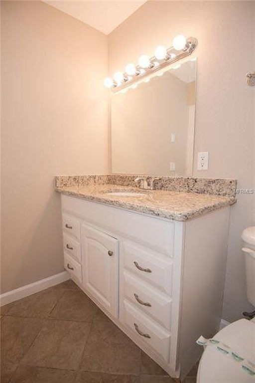 Building Photo - 5516 Sedgefield St