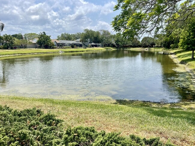 Building Photo - 5610 29th St Cir E