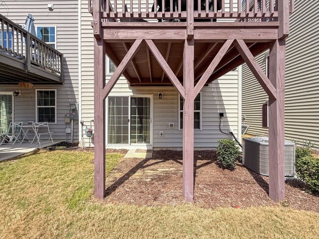 Building Photo - 6616 Pathfinder Wy