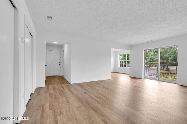 Building Photo - 56 Diane Dr