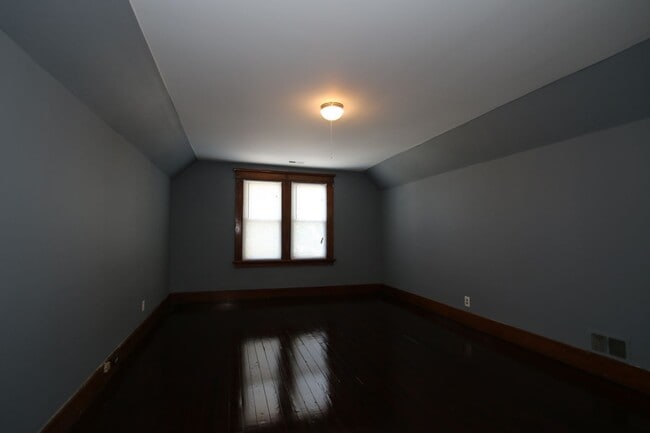 Building Photo - No DEPOSIT! Beautiful 2 bedroom