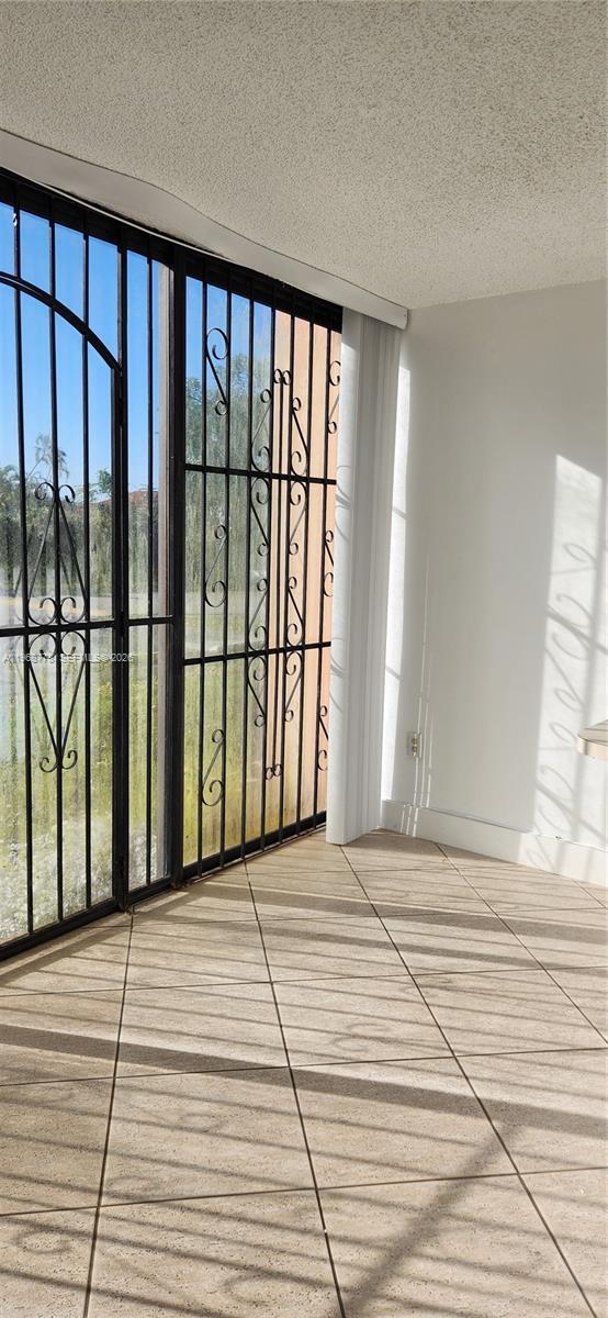 Building Photo - 9440 W Flagler St