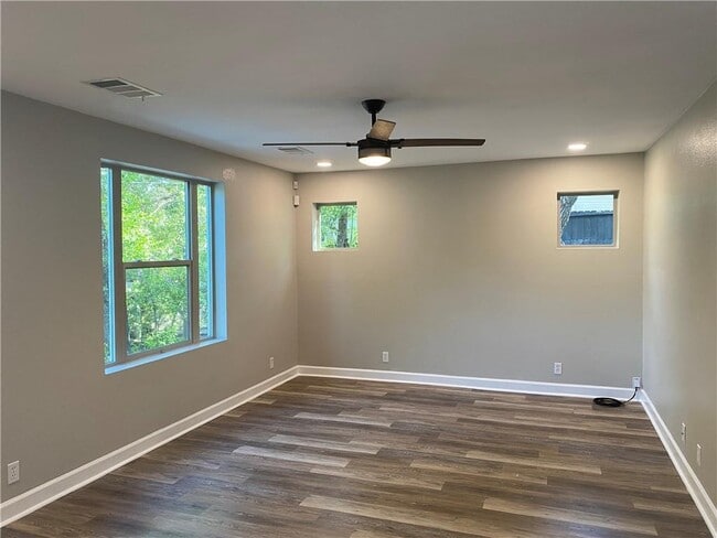 Building Photo - 1514 Betty Jo Dr