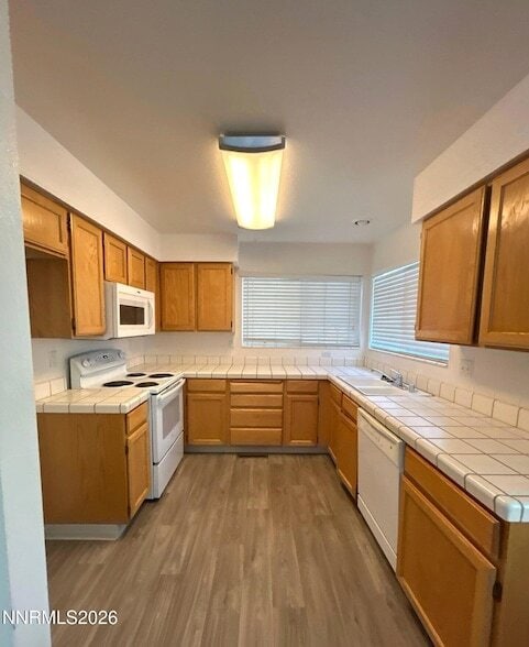 Building Photo - 5002 Canyon Run Dr
