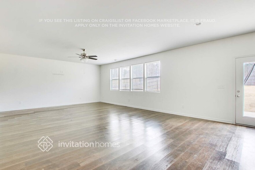 Building Photo - 638 Victoria Heights Dr.