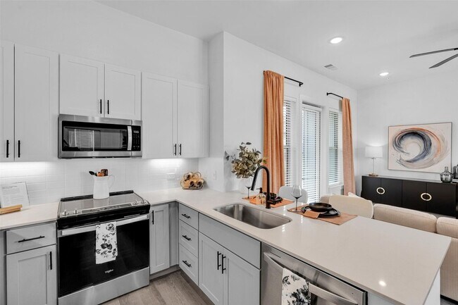 Building Photo - 1513B Forward Dr