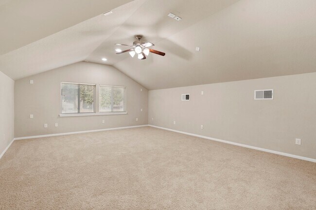 Building Photo - 314 Trillium Dr