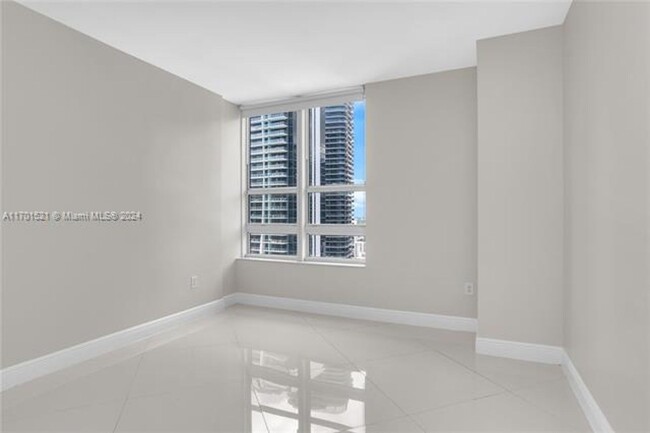 Building Photo - 951 Brickell Ave