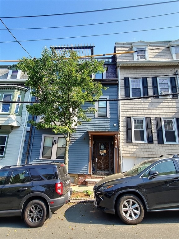 Building Photo - 54 Telegraph St