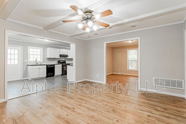 Building Photo - 111 Canebrake Dr