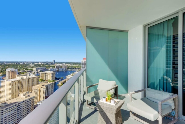 Building Photo - 4111 S Ocean Dr