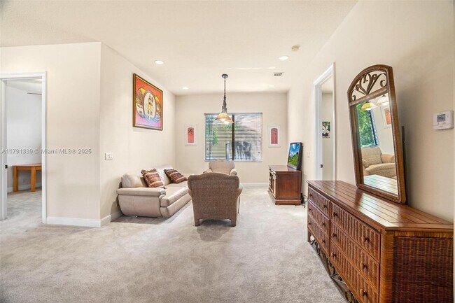 Building Photo - 3483 Collonade Dr