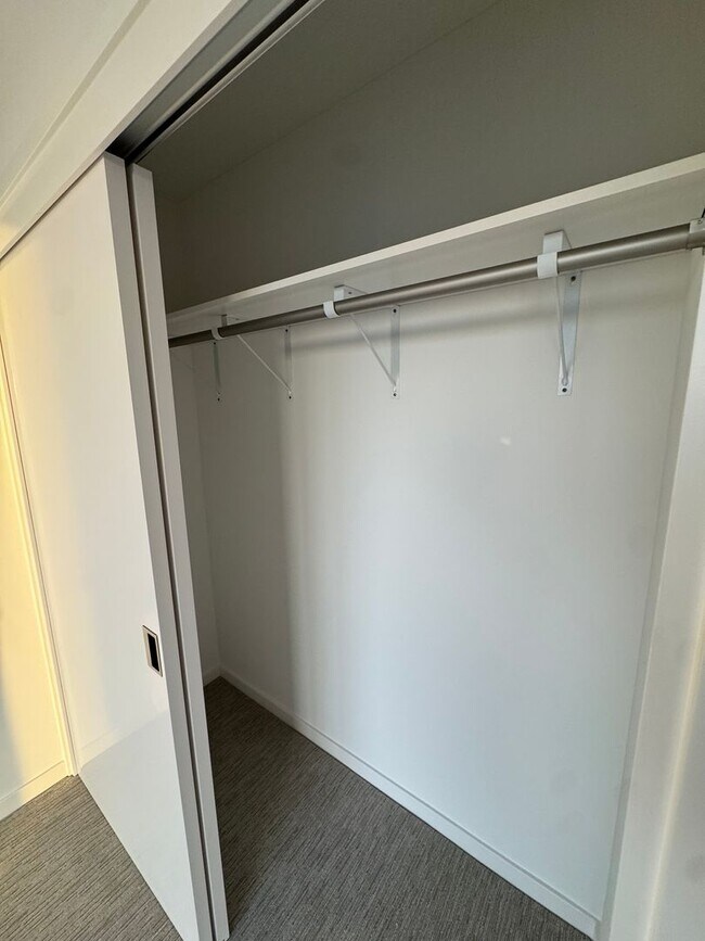 Building Photo - Ready to Move in Brand New Condo! First Time Renting! 3 Bed/2 Bath/2 Parking at The Park on Ke‘ea...