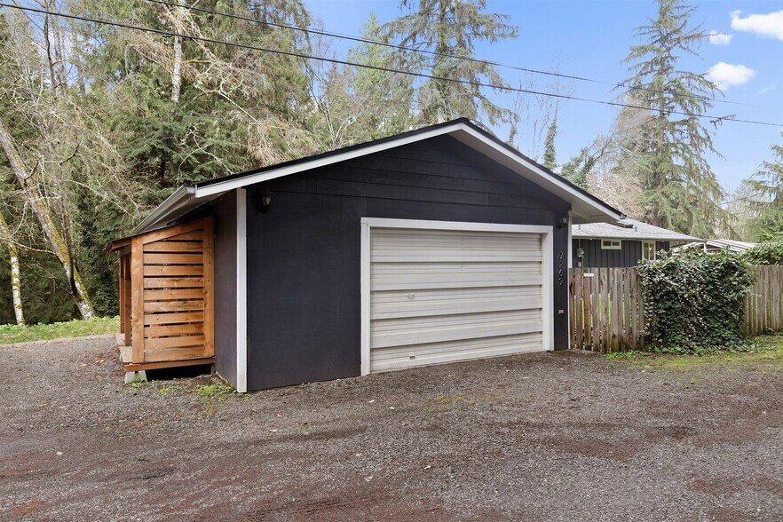 Building Photo - 7269 SE 160th St
