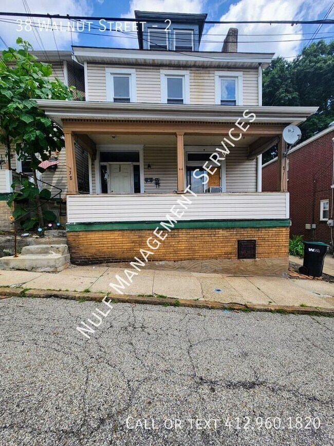 Building Photo - 38 Walnut St