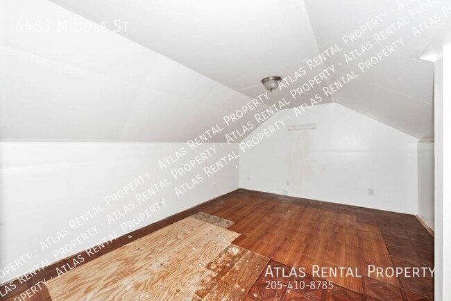 Building Photo - 4483 Middle St