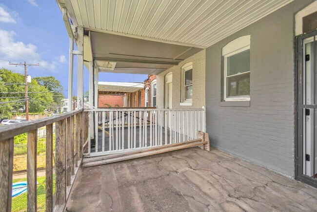 Building Photo - 2606 Cecil Ave