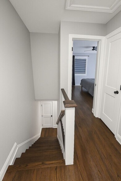 Building Photo - 544 E Milton Ave