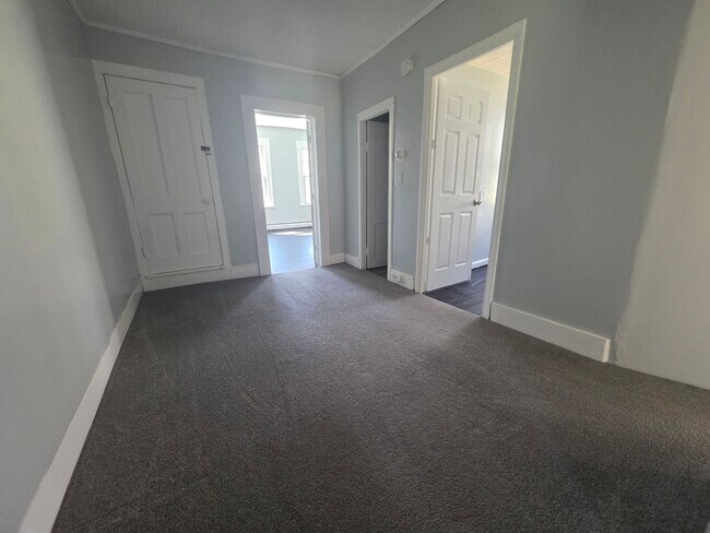 Building Photo - 30-32 Willow Street