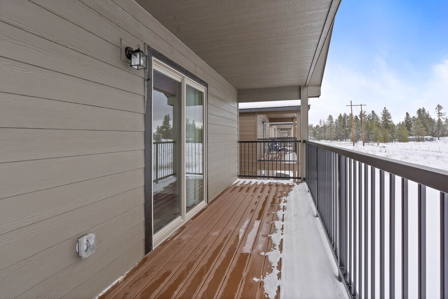 deck off master bedroom - 9109 W Winona Rd