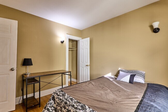 Building Photo - 198 Court St