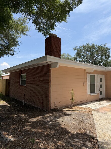 Building Photo - 1 Bed/1 Bath