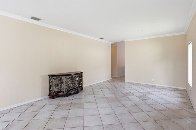 Building Photo - 1343 SW 44th Terrace