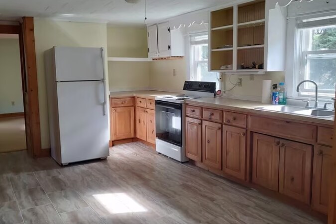 Building Photo - 98 Forge Village Rd