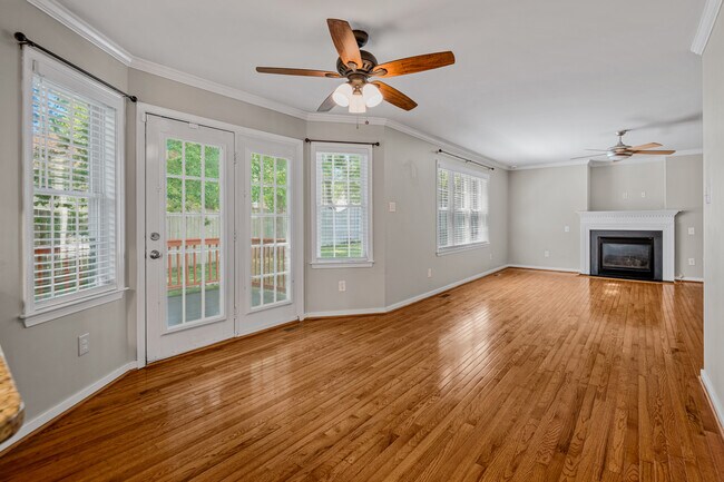 Building Photo - 3924 Liberty Point Dr