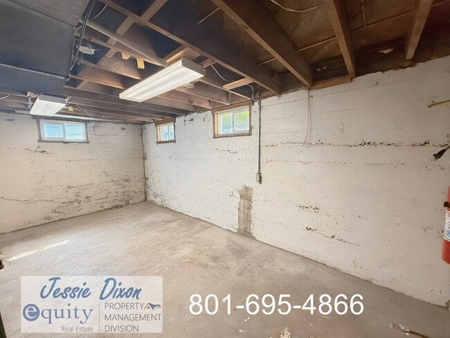 Building Photo - 2610 E 7800 S