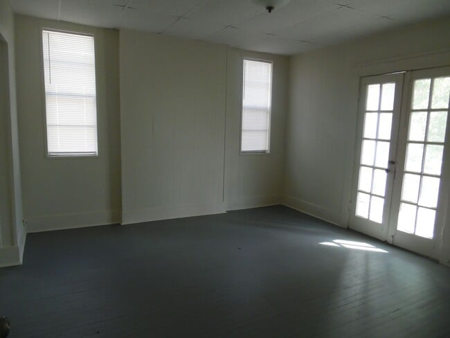 Building Photo - 1426-1430 URANIA/FELICITY