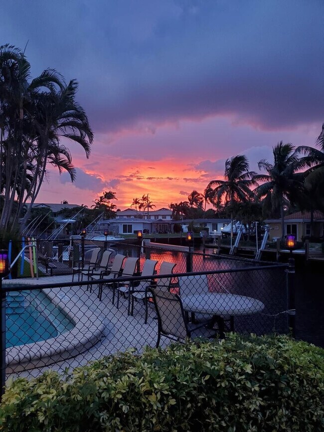 Building Photo - 301 E McNab Rd