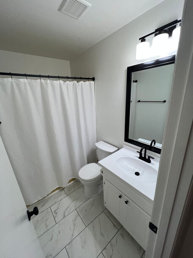 Building Photo - Available April!