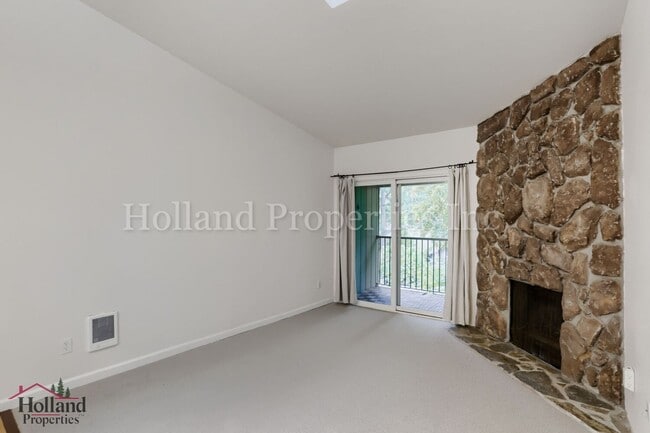 Building Photo - 2680 SW 87th Ave