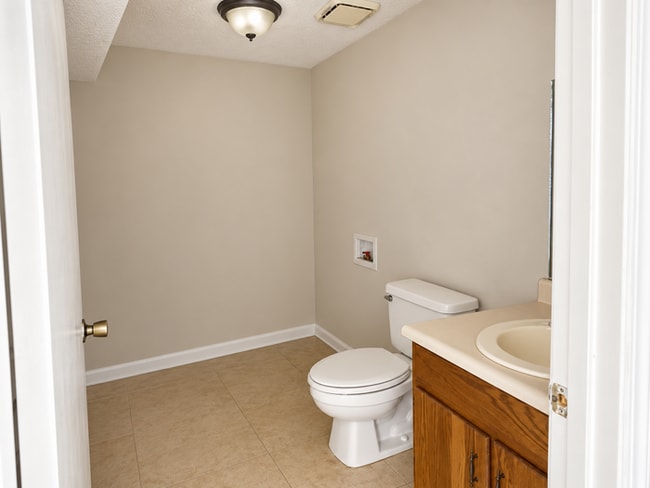 Building Photo - 4938 Log Cabin Dr