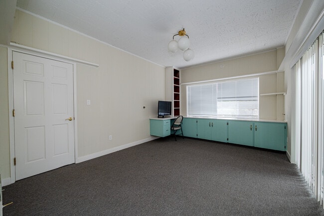 Building Photo - 1170 Tuolumne Ct