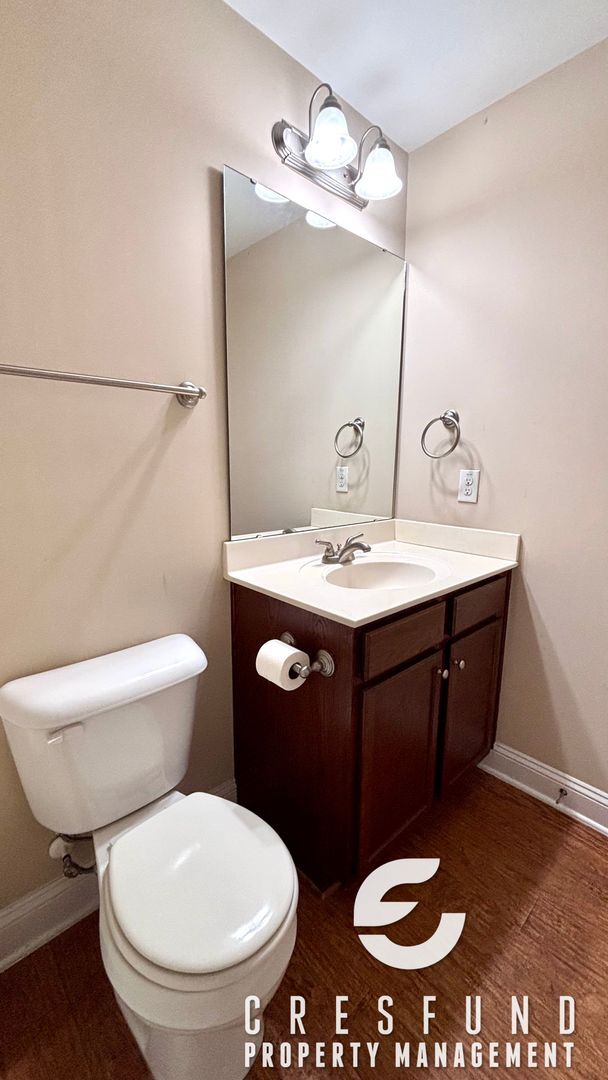 Building Photo - 2 BED, 2 BATH TOWNHOME WITH GARAGE AVAILABLE NOW!!!!!!!!!