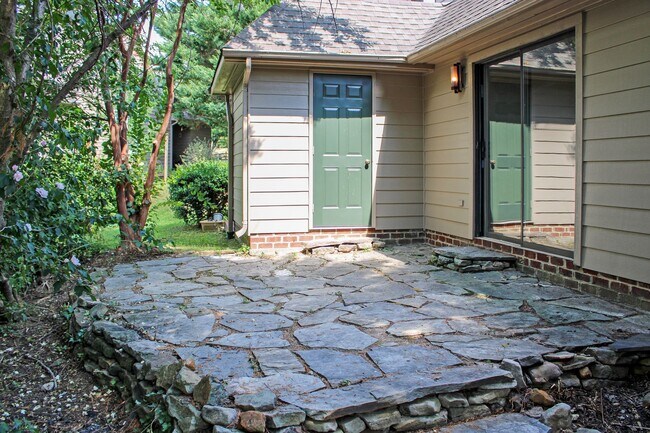 Building Photo - 42 Waterwheel Dr