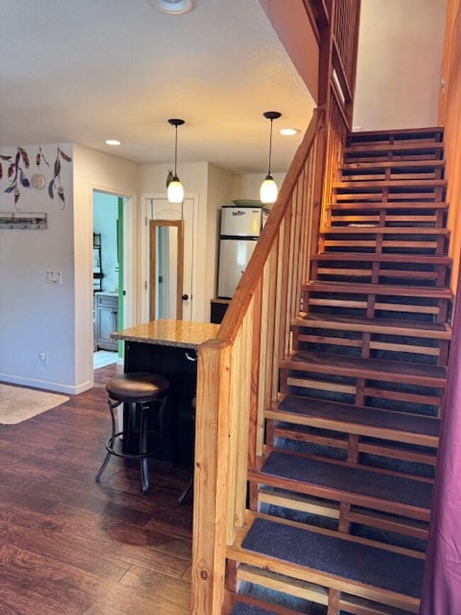 Building Photo - SHAS2352